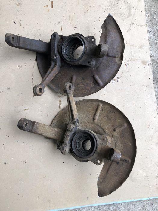 Поворотні кулаки 2121 нива