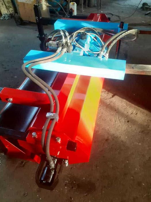Zamiatarka  z koszem 2 m naped hydrauliczny widlak ładowarka