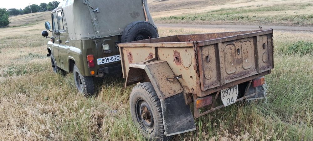 УАЗ 469 з причепом ГАЗ 704