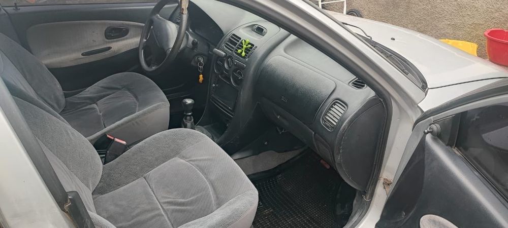 Продам Мітсубісі карізма