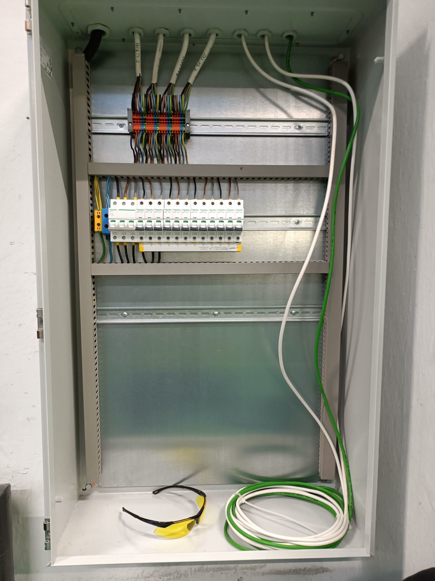 Instalacje elektryczne, elektryk