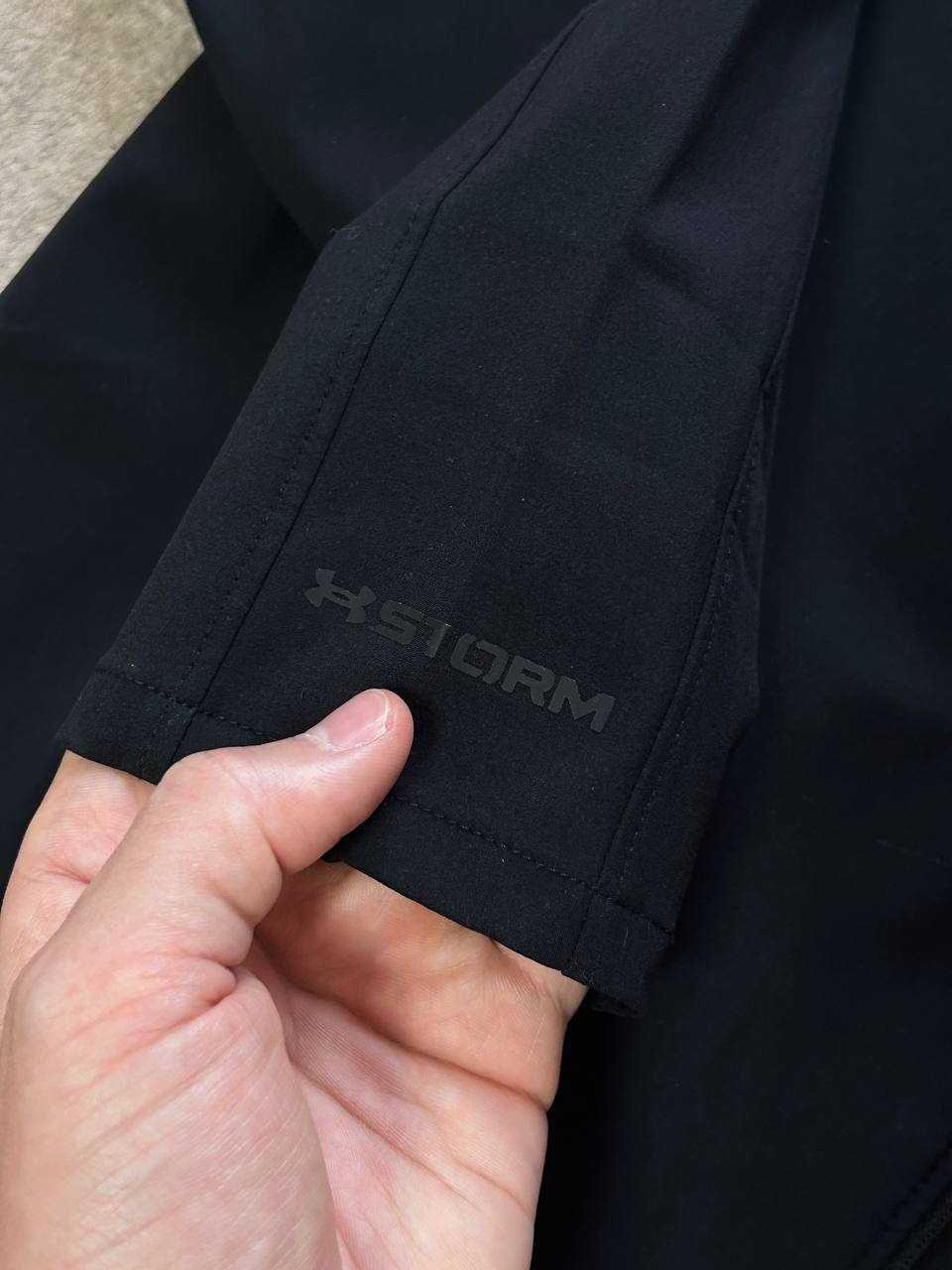Бігова вітровка Under Armour OutRun the STORM Jacket