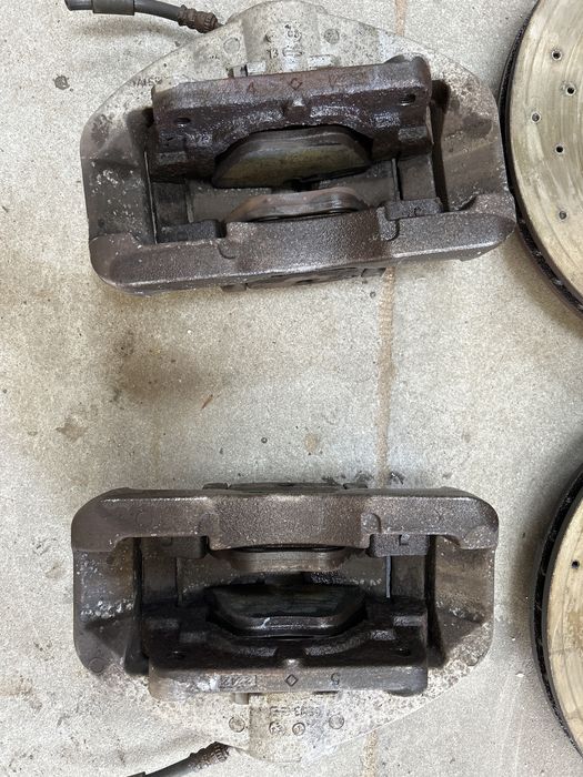 Hamulce Tarcze Zaciski Klocki Bmw F10 F11 530d n57 Komplet