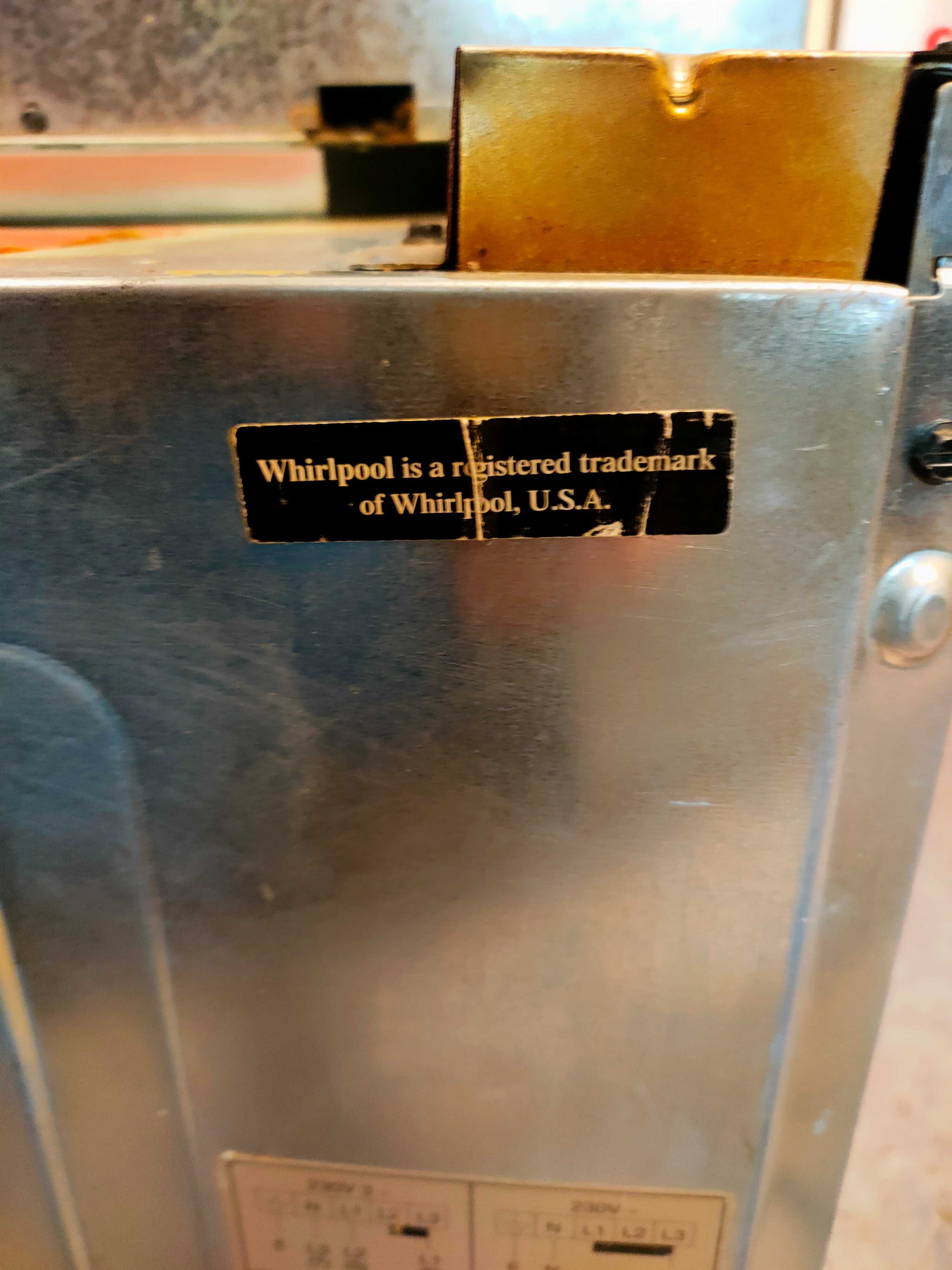Духовка встраиваемая Whirlpool с индукционной поверхностью