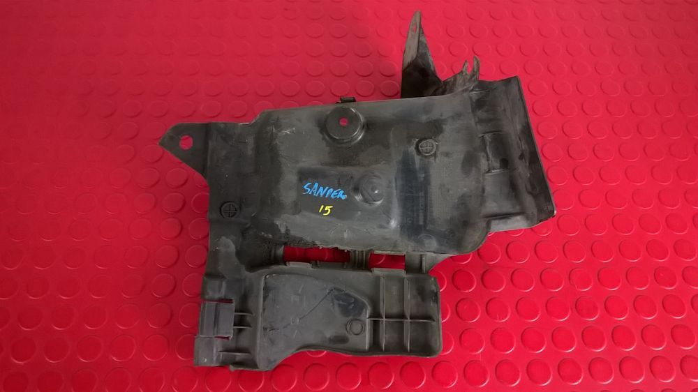 Plástico Proteção Cava de Roda Esquerda [Dacia Sandero II]