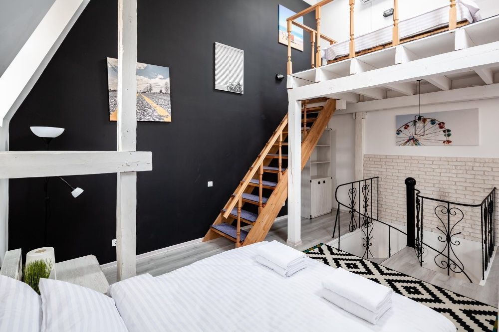 вул. Мартовича 3/Оренда Подобово дворівневі апартаменти/для 6 осіб