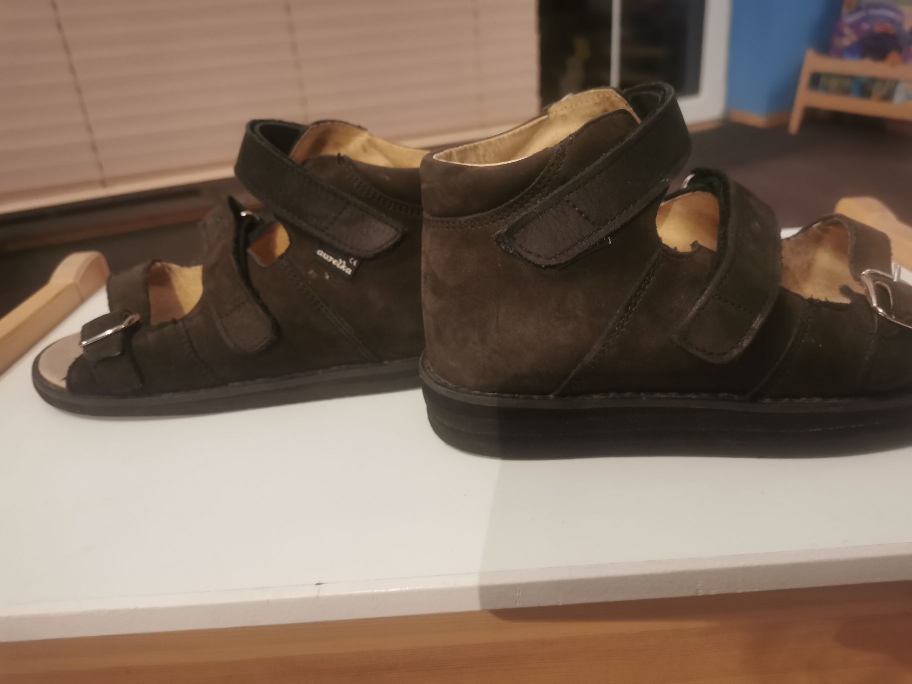 Buty do ortez Aurelka r 31 sandały, wyrównanie+1cm prawy but