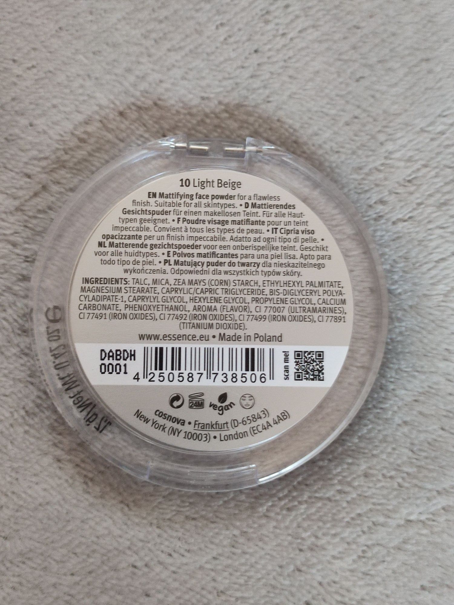 Essence puder mattifying compact powder 10 Light Beige nowy