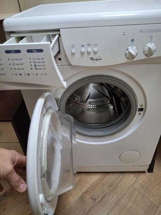 Пральна машинка стіралка whirpool