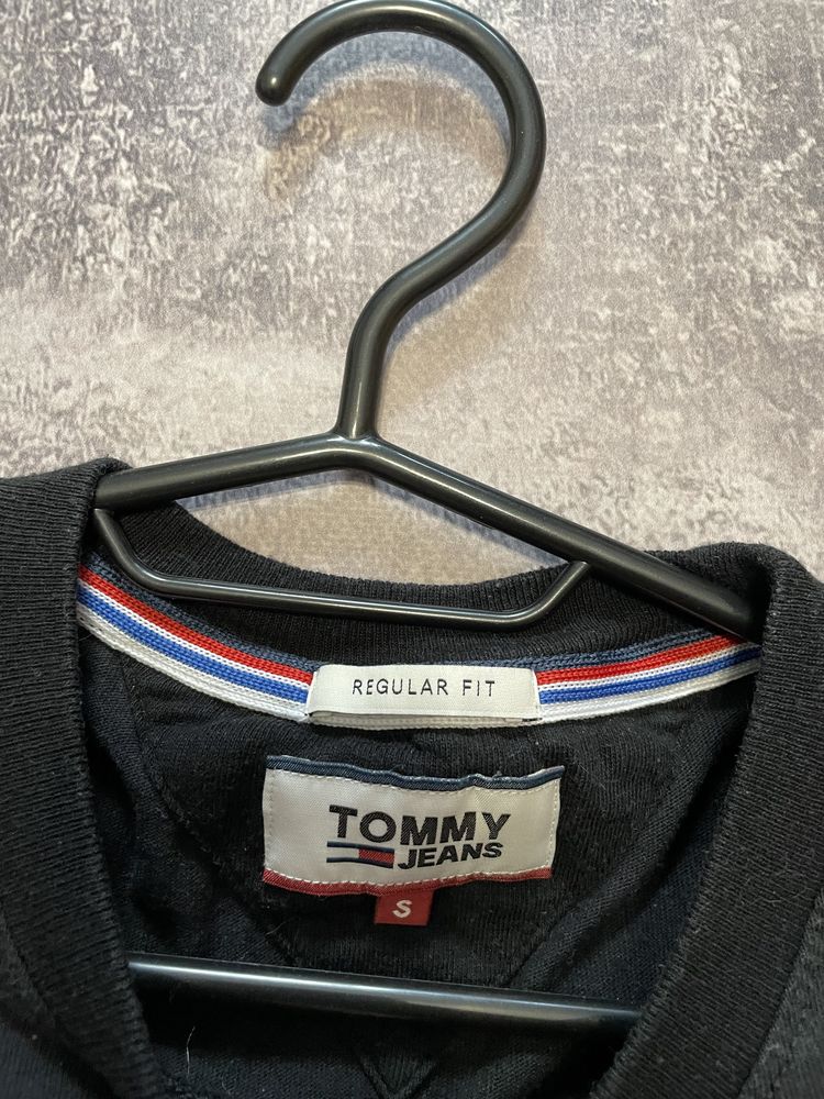 Футболка Tommy Jeans big logo