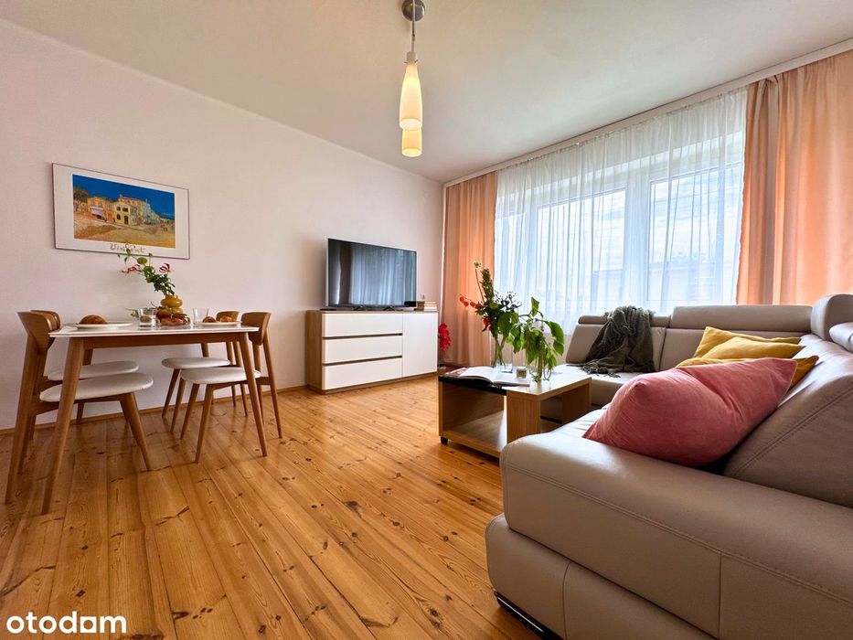 Przestronny dom z garażem i ogrodem - do wprowadzenia się bądź remontu