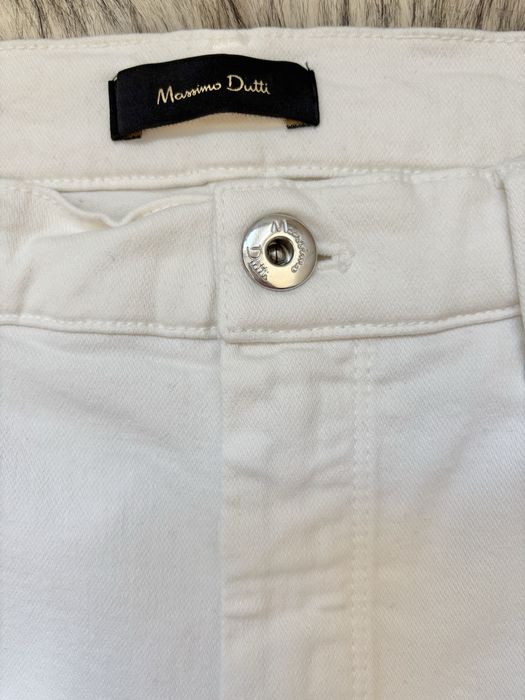 Białe spodnie rurki jeansy z wysokim stanem Massimo Dutti