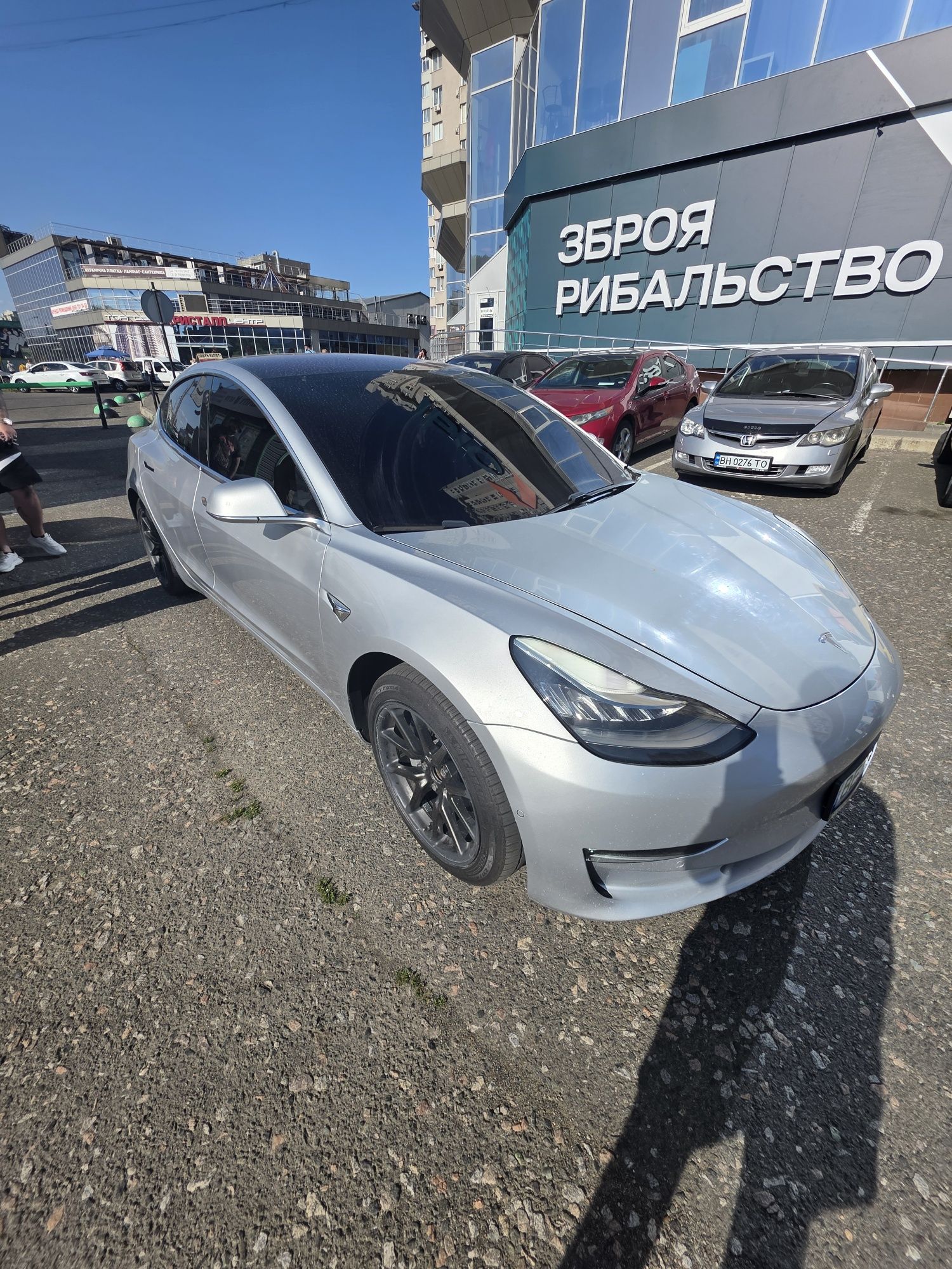 Аренда Tesla model 3