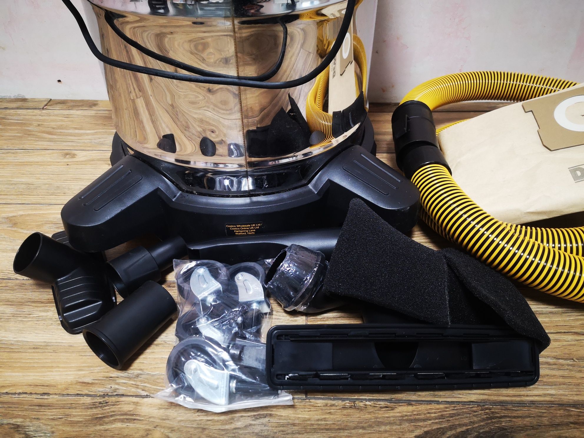 Потужний новий будівельний пилосос з функцією видуву DeWalt DXV38S