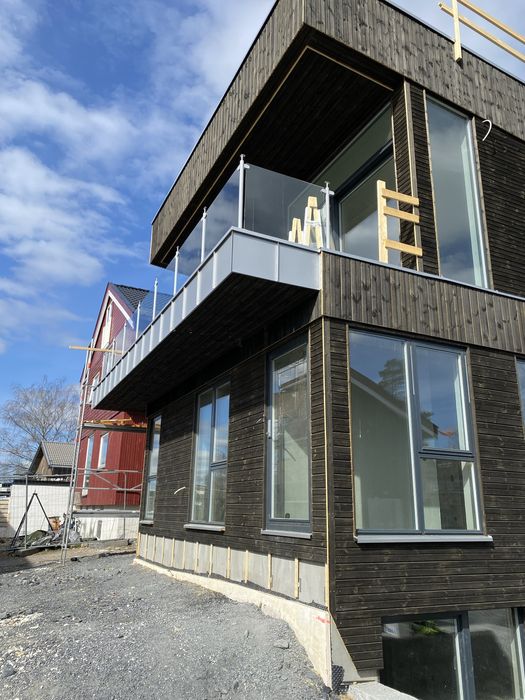 Obróbki blacharskie elewacje wentylowane dachy konstrukcje drewniane