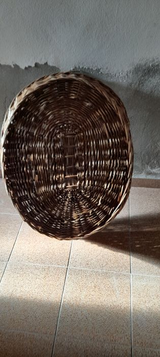 Cesta para cão em verga