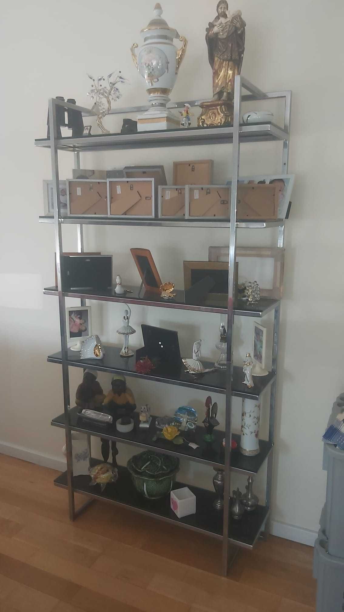 Recheio de casa  sofa 2 camas  de casal um movel um carrinho