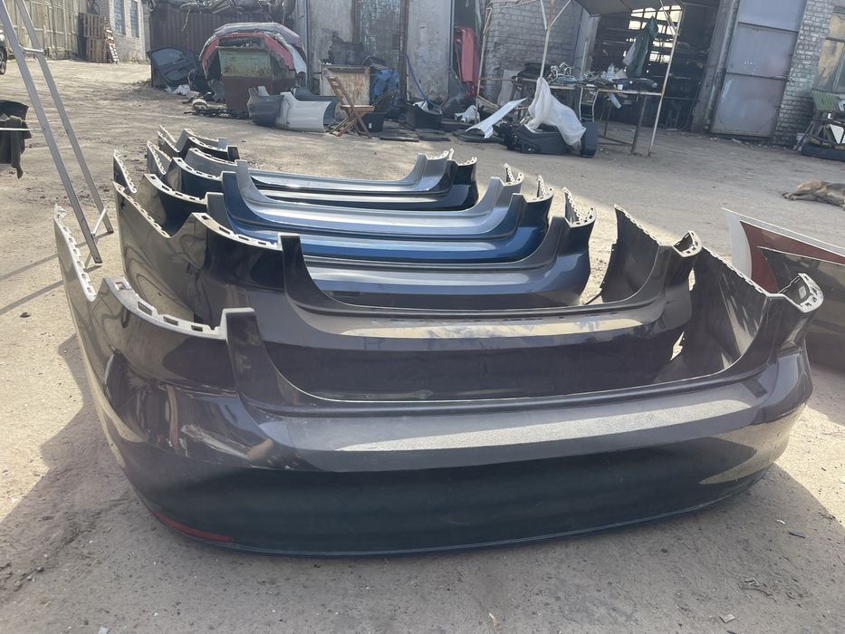 Бампер эадний jetta mk6 рестайлинг оригинал под ремонт разборка