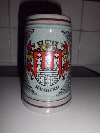 Caneca de cerveja alemã antiga