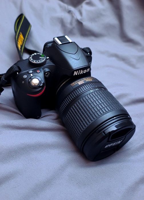Nikon D3200 z obiektywem 18–105mm VR