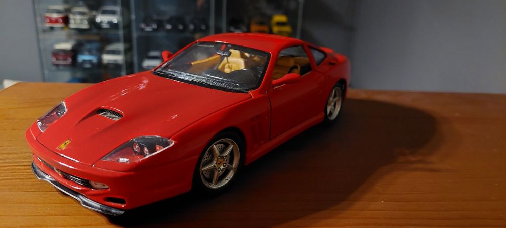 Model 1:18 Ferrari 550 Maranello Bburago
