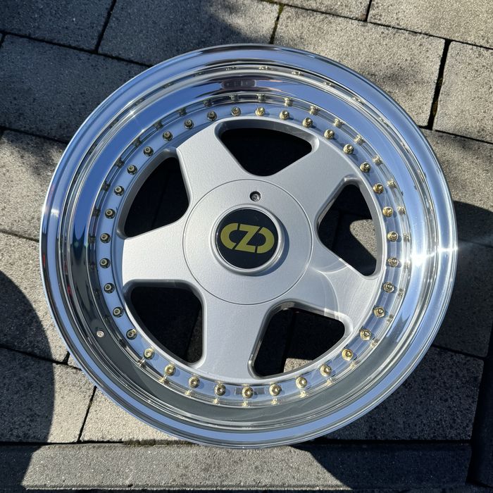 Felgi aluminiowe OZ Futura 5x120 R17 8,5/10 (bmw,e36,3tlg,mito,e46)