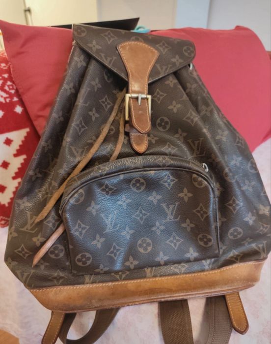 Mochila LV modelo Montsouris