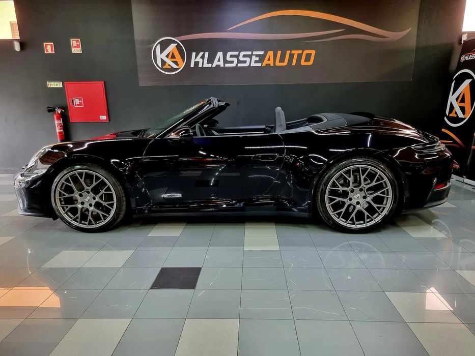 Porsche 911 (992) Carrera PDK