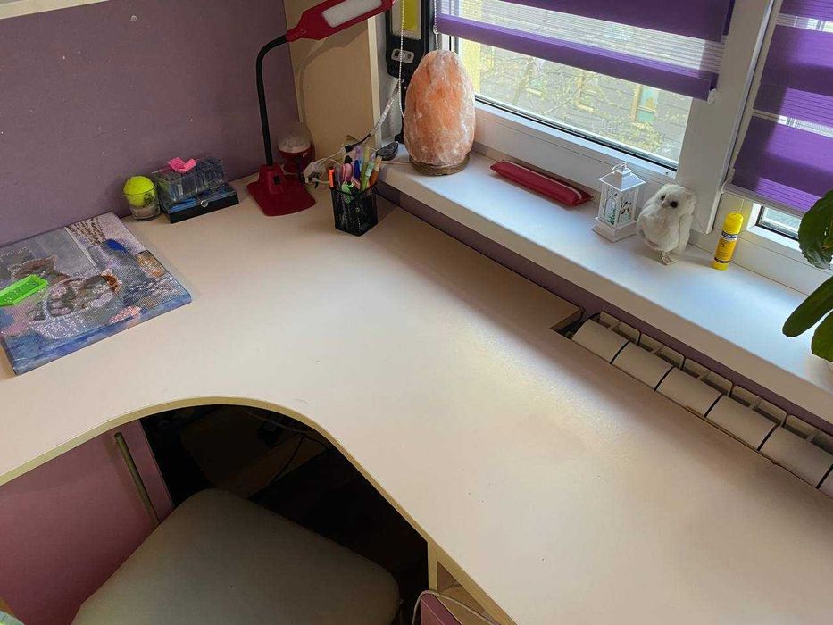 дитяча стінка, стіл, ліжко, книжкова шафа