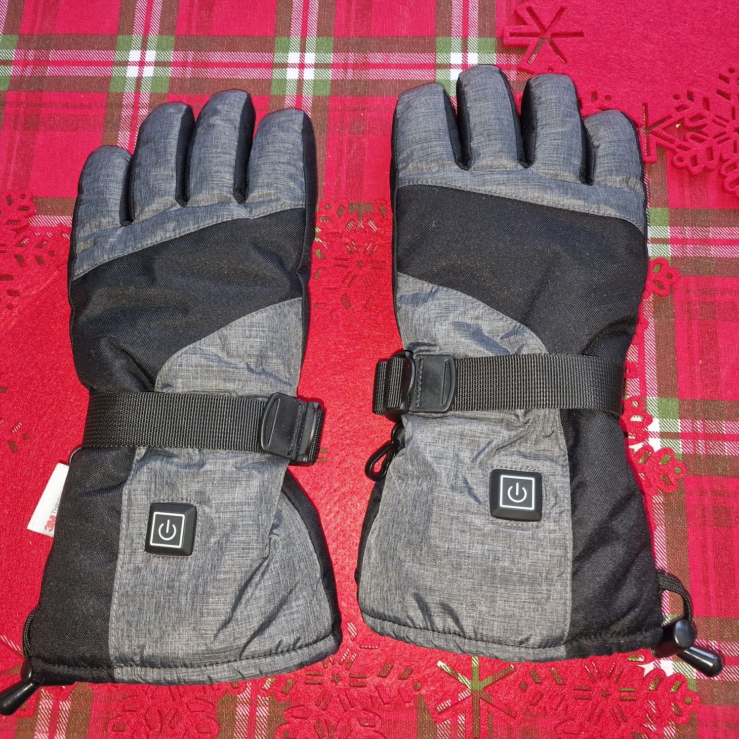 Rękawiczki 3M z podgrzewaniem ogrzewaniem elektrycznym na baterie.