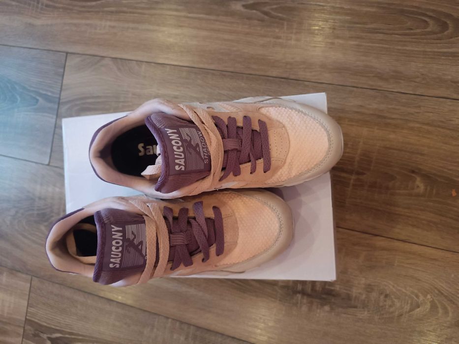 Продам жіночі  кросівки Saucony Shadow 6000 Originals
