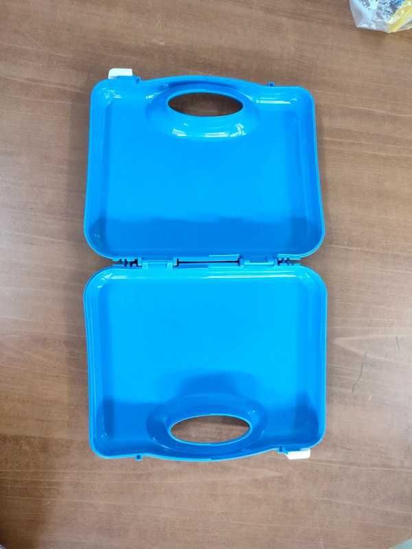 mala de ferramentas azul