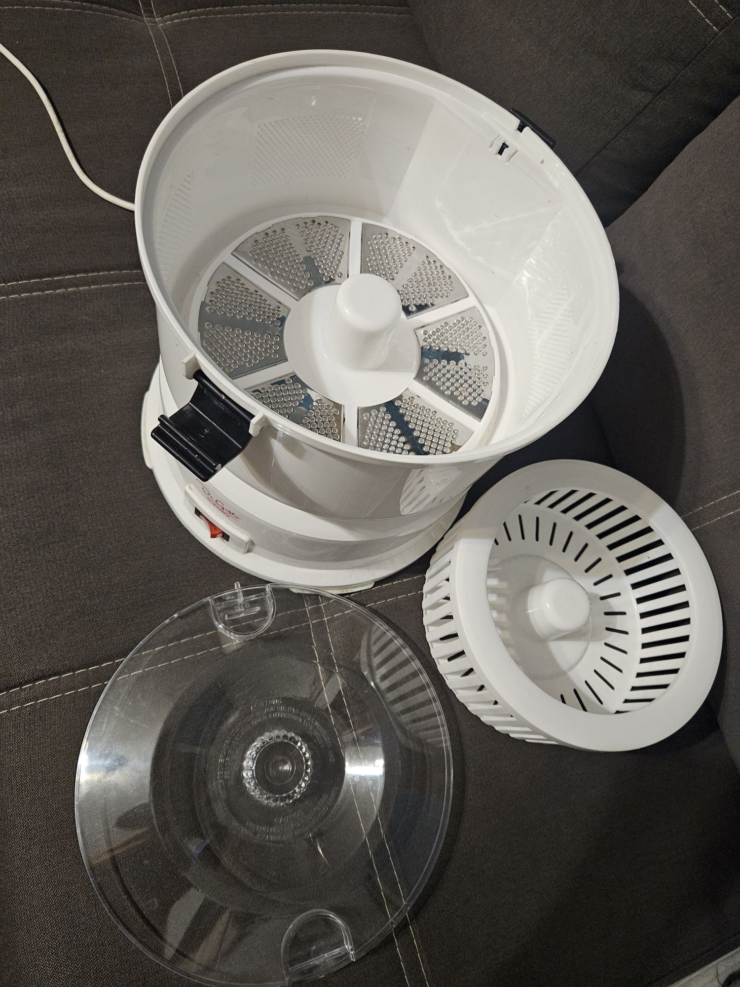 Elektryczna obieraczka do ziemniaków De Gusto