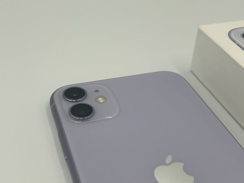 I phone 11 64gb purple