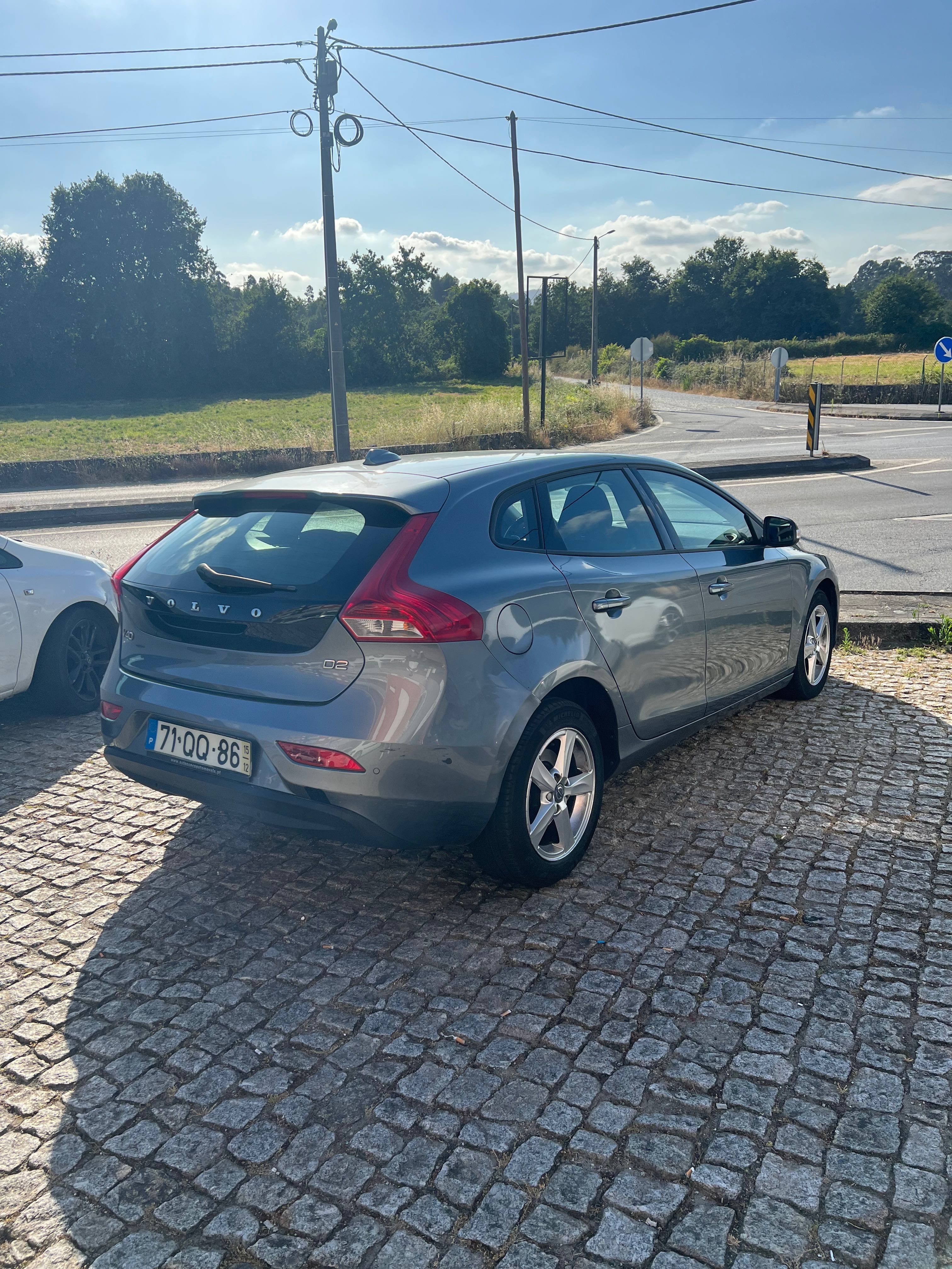 Volvo v40 D2- ótimo estado