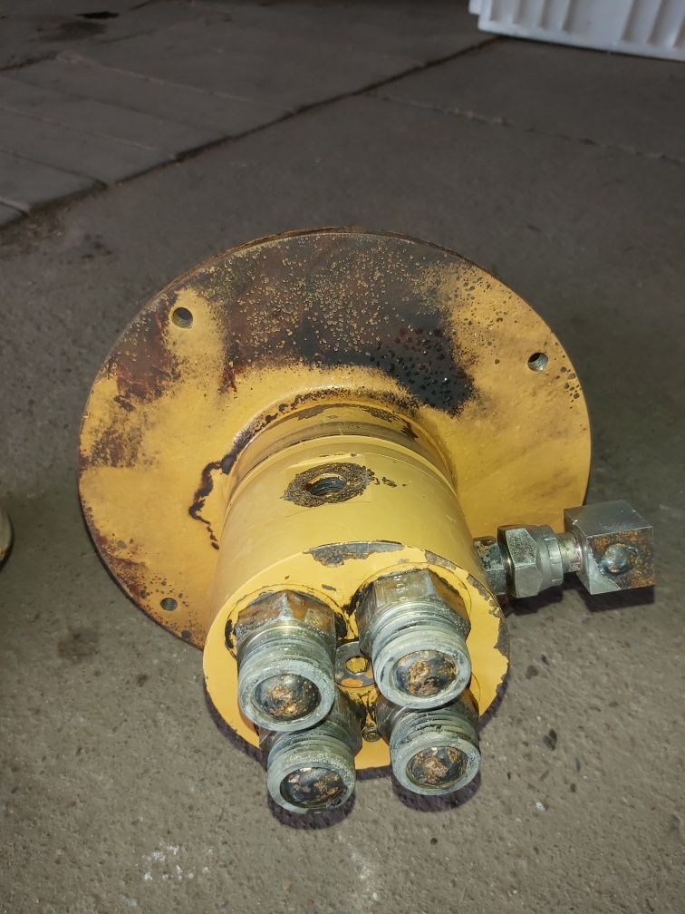 Obrotnica Cat 315 - części