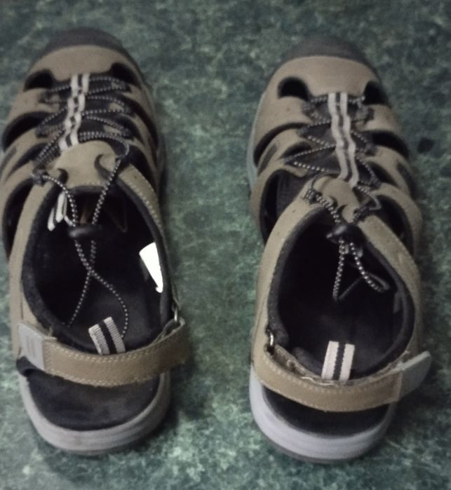 Сандалі чоловічі