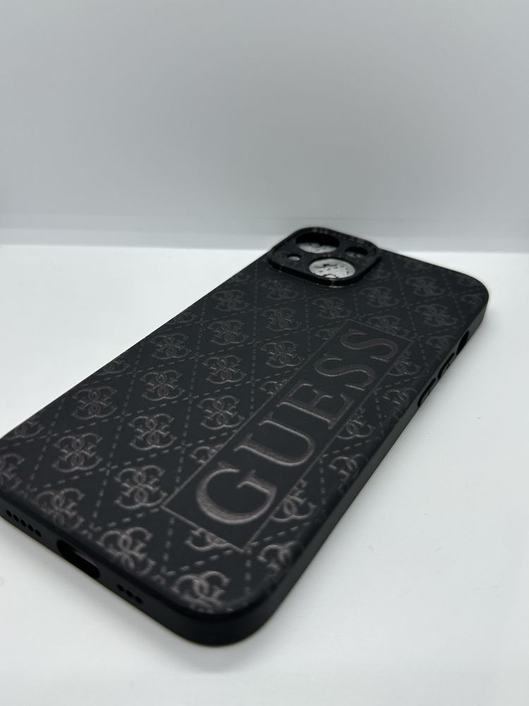 Etui Case Obudowa Silikonowa Iphone 13 GUESS