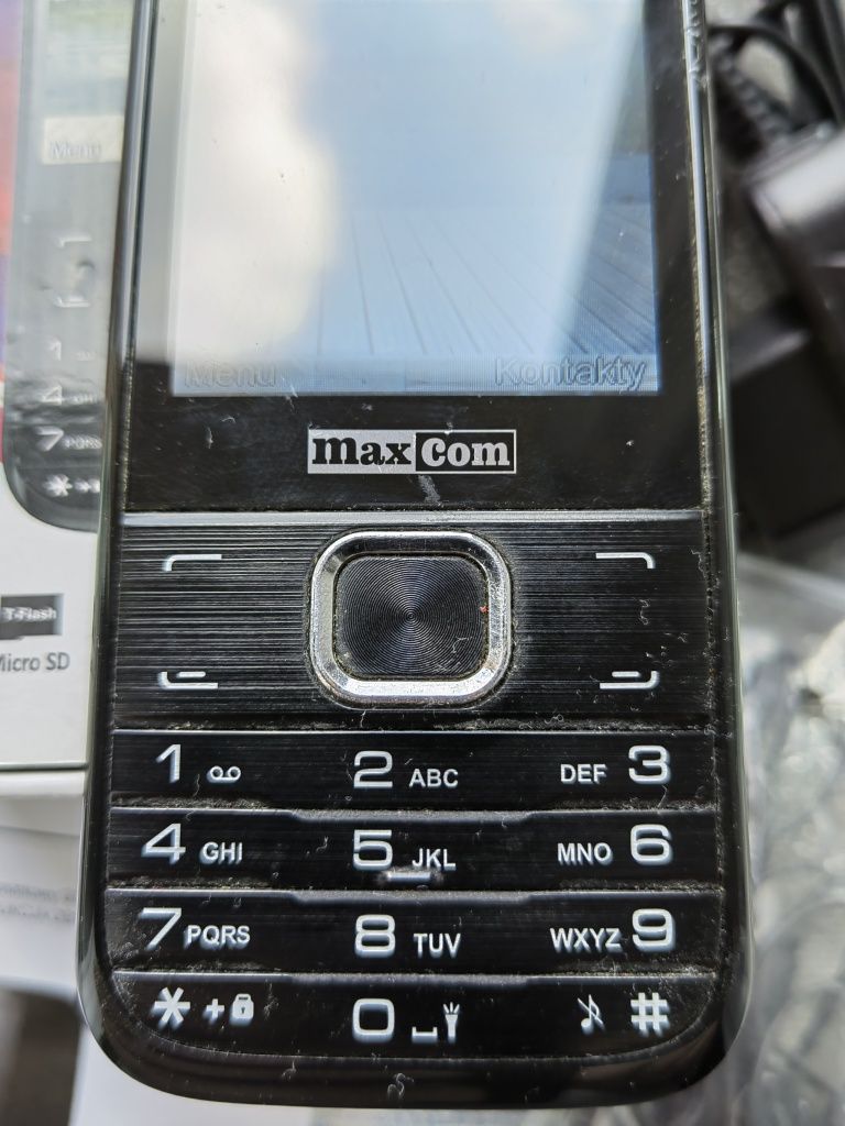 MaxCom dwa telefony, dla seniora. Do użytku.