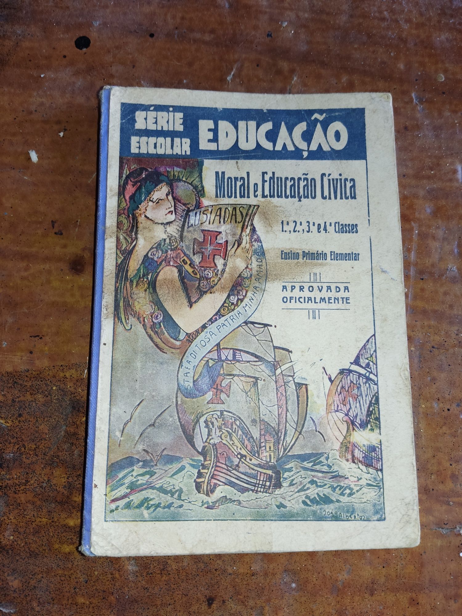 Livros escolares antigos