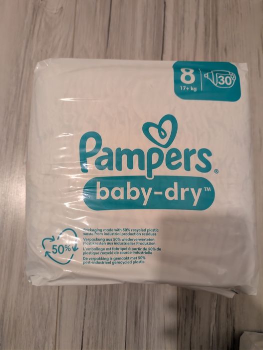Pieluchy pampers baby-dry 8, opakowanie 30 sztuk