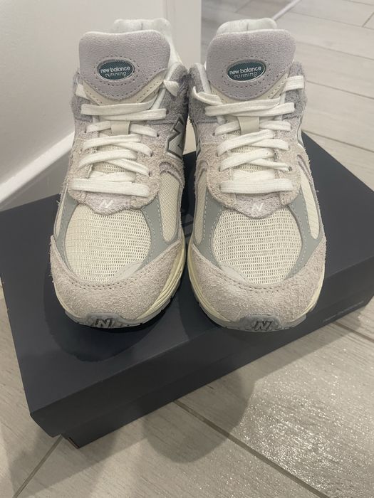 Кросівки New Balance 2002R