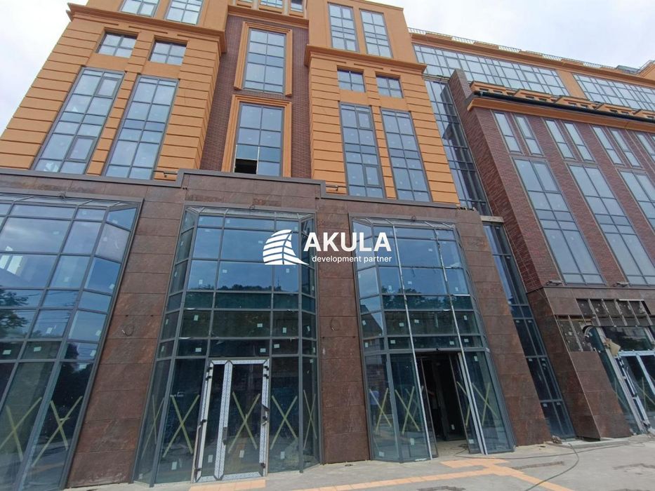 Офіс 4000+ м² у БЦ на Подолі, Нижній Вал 3–7