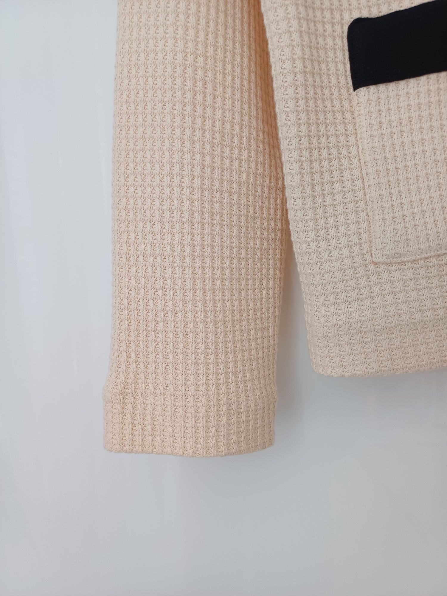 Massimo Dutti kardigan ze złotymi guzikami bawełna kremowy beż sweter