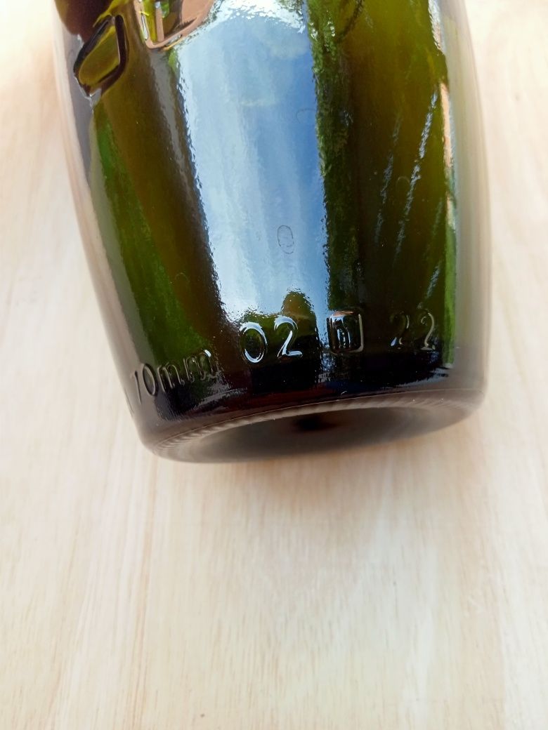 Zielona butelka kolekcjonerskia 0,75l