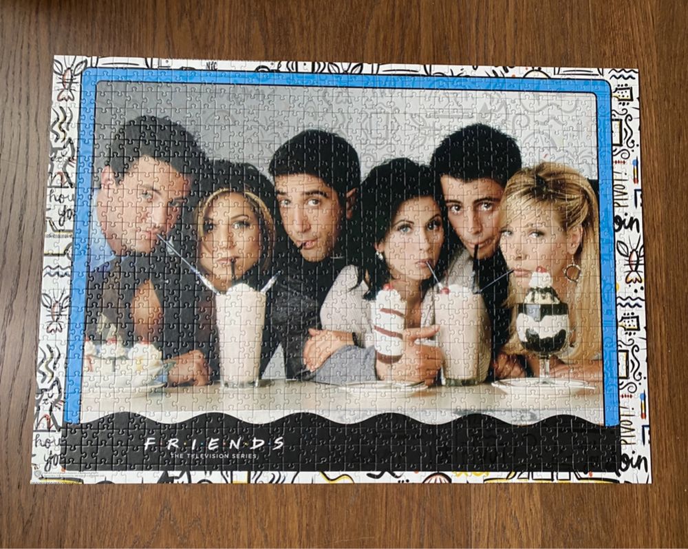 Kompletne puzzle Friends