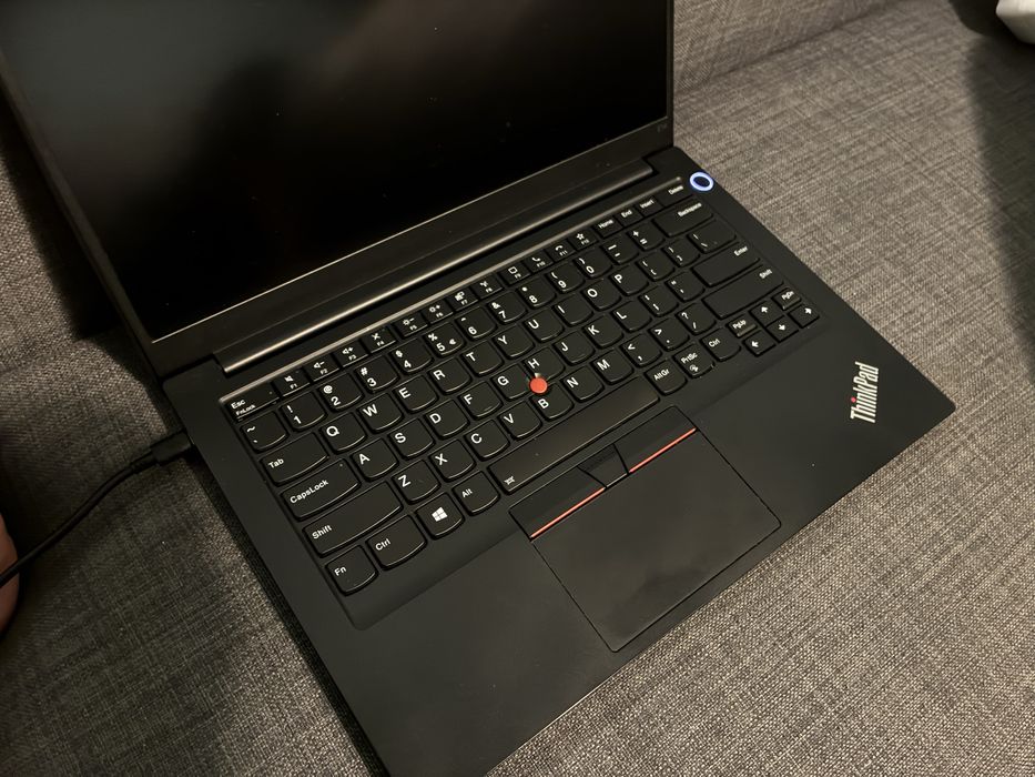 Lenovo ThinkPad E14 Gen 2 – Ryzen 3 / 8GB / 256GB SSD – Stan bdb