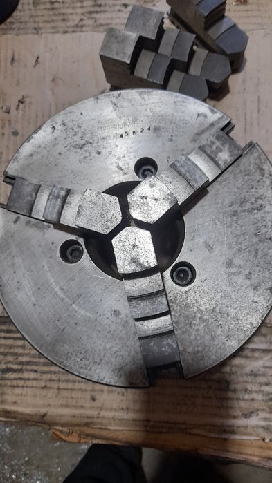 Токарні патрони від 130 -315мм. Білоруські, польські, інші.