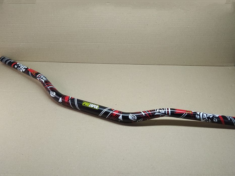 Руль мото универсальный L820, d28 "PROTAPER" чёрный