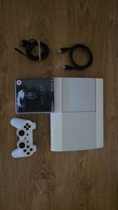 Biała PS3 Super Slim / Whie PlayStation Supe Slim